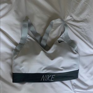 Worn once! Nike sports bra. M